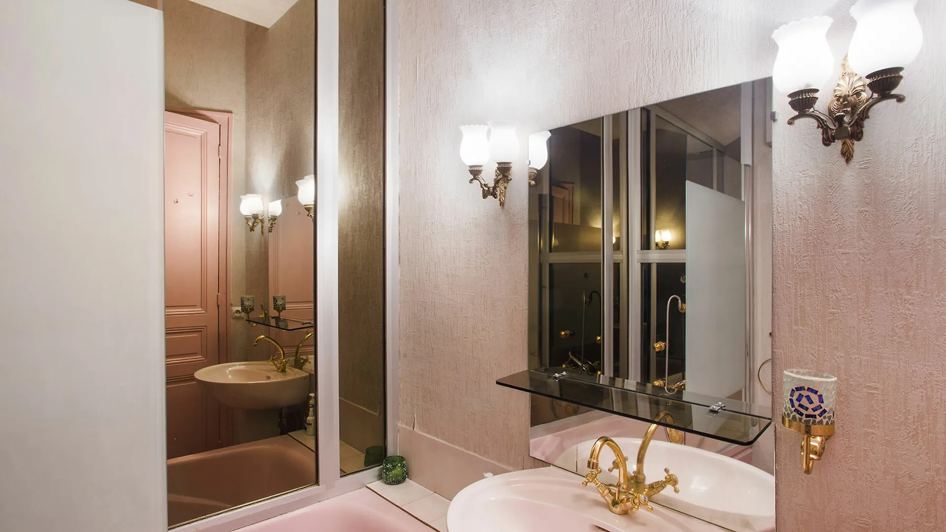 Designer - Ternes Apartment *