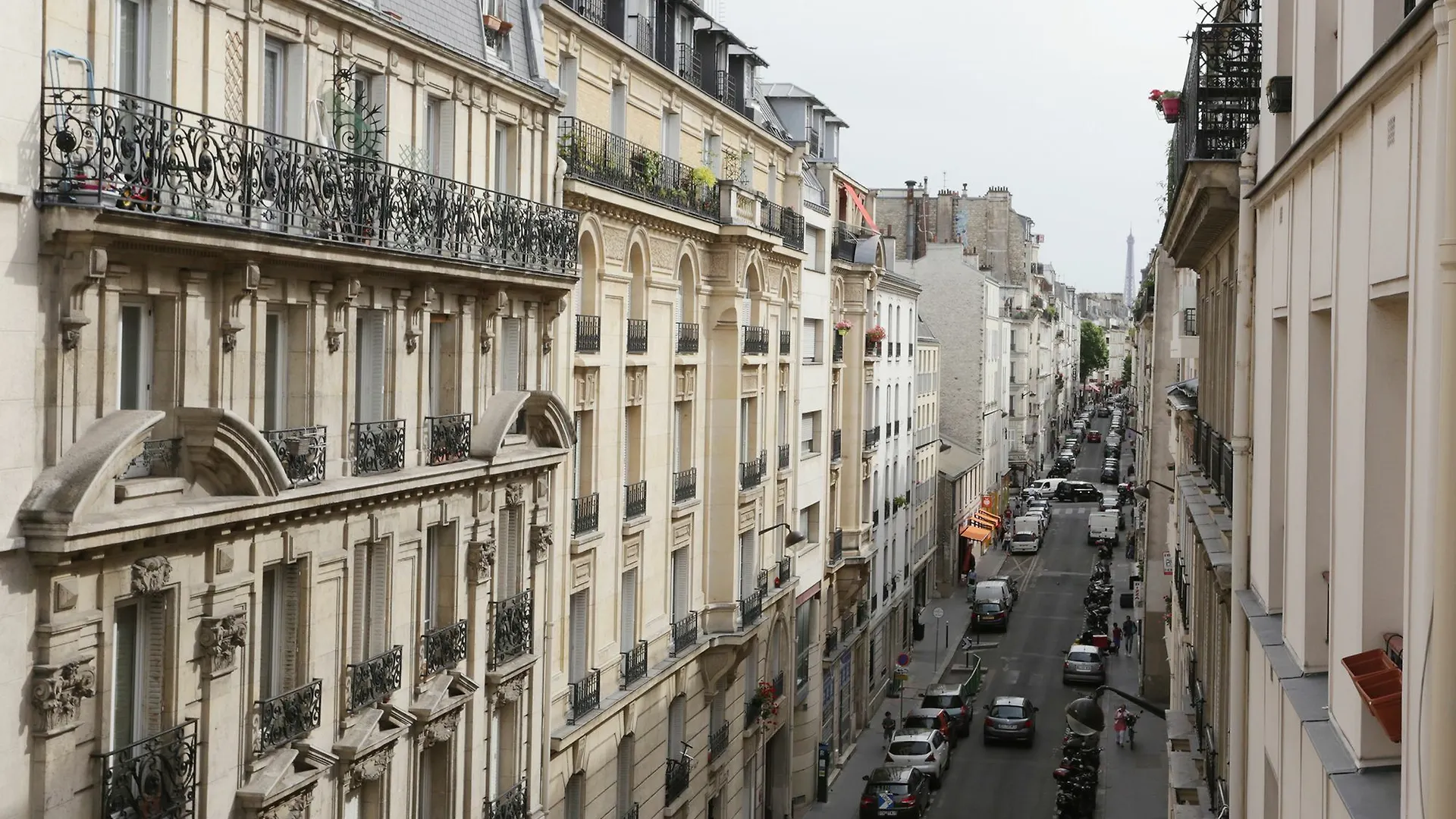Designer - Ternes Apartment Paris